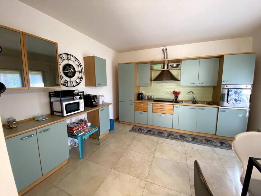 Casa Vacanza Veronica Con Giardino Verbania Luaran gambar