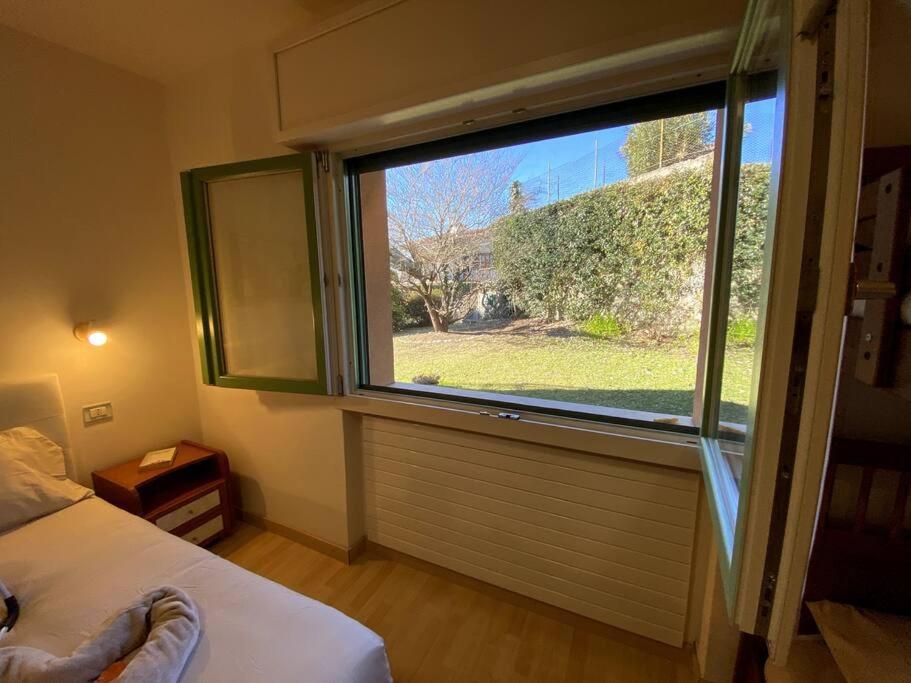 Casa Vacanza Veronica Con Giardino Verbania Luaran gambar